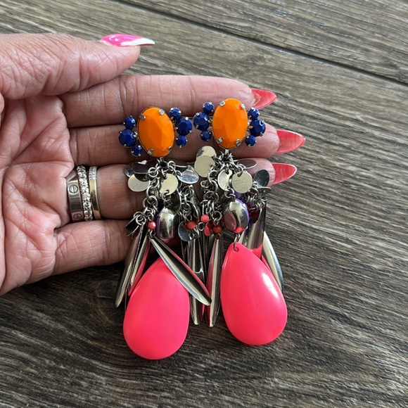 Dangle Earrings - Picture 4 of 4